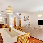 Premium Family House Apartment *