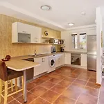 Premium Family House Apartment